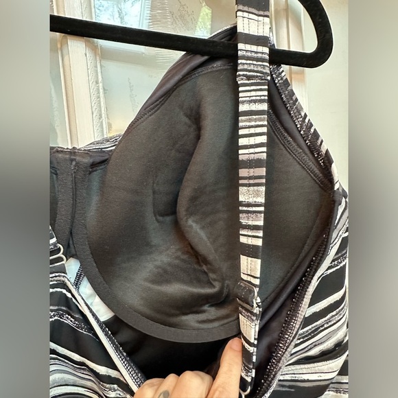 Lands' End Women's Plus Size 22W Black Grey Wrap Underwire Tankini Swimsuit Top - Picture 6 of 11
